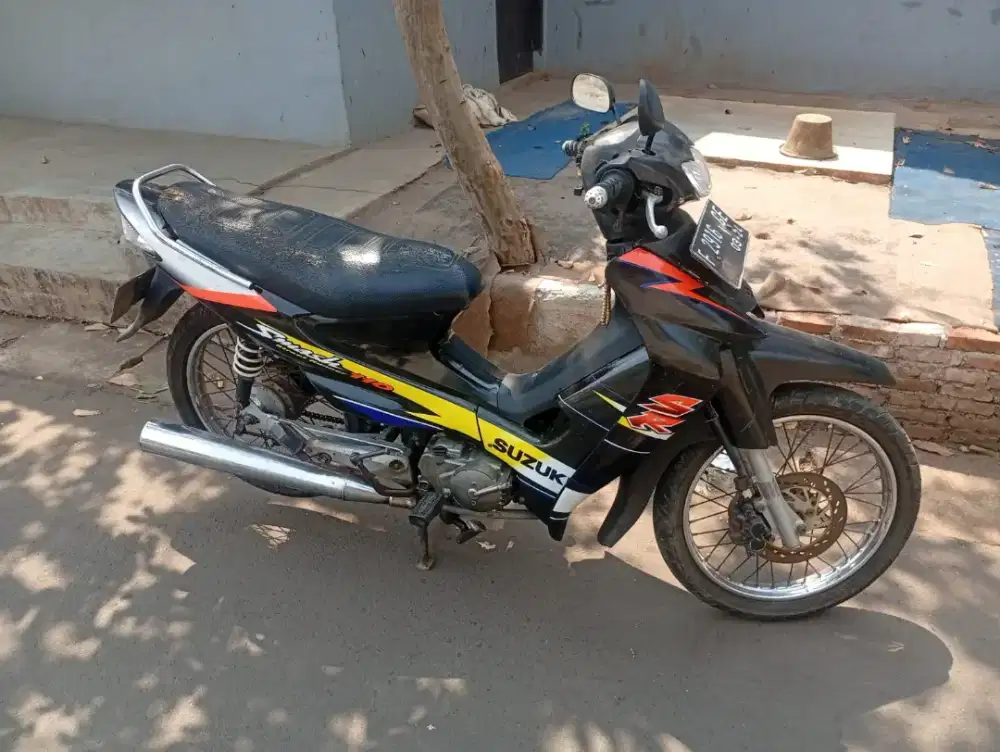 Motor suzuki smash