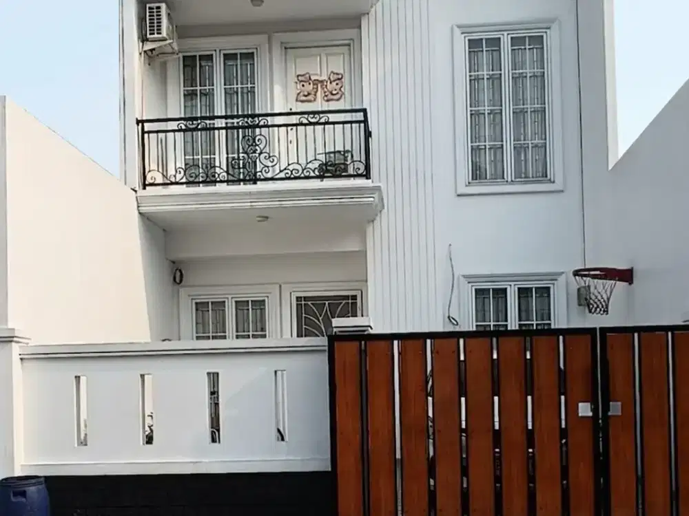 RUMAH SIAP HUNI FULL RENOVASI SEKTOR 1E GADING SERPONG
