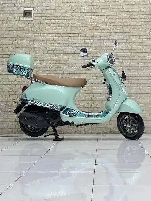 Vespa Batik Limited Edition LX 125