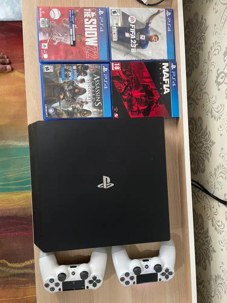 Ps 4 Pro 1 Tb Second like New