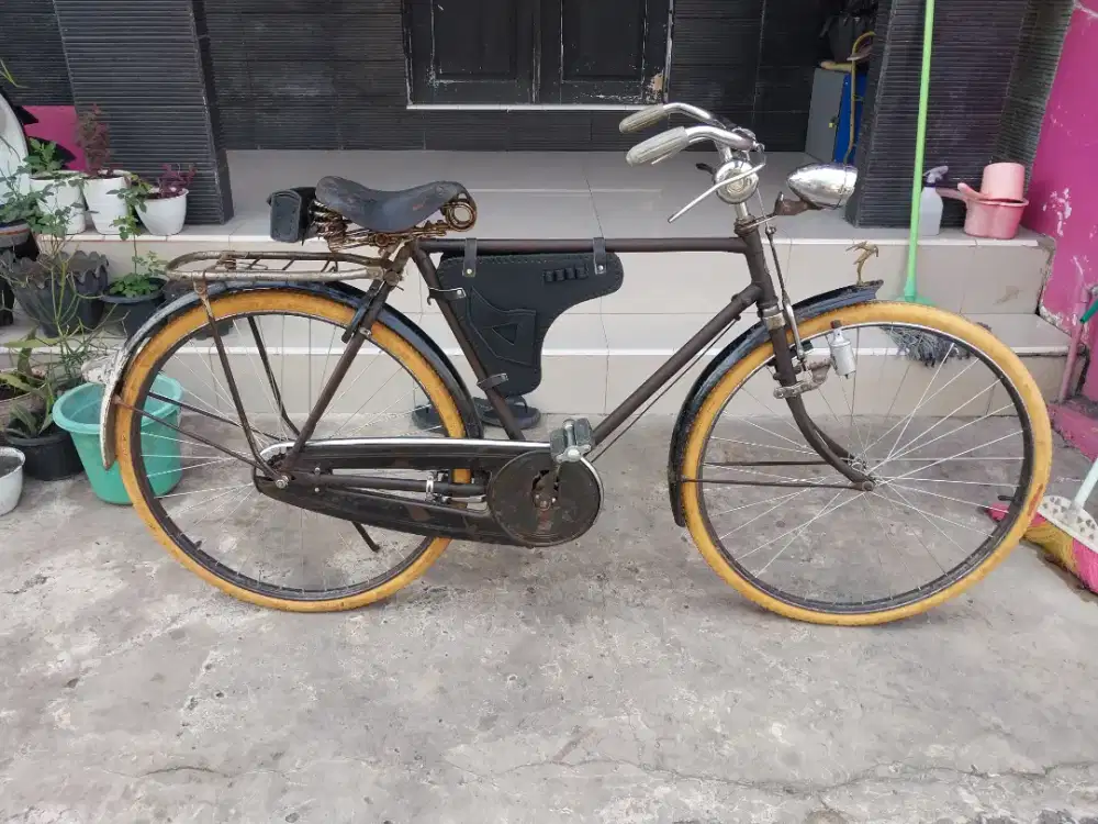 Di jual sepeda ontel merk Gazelle seri 5 siap pakai