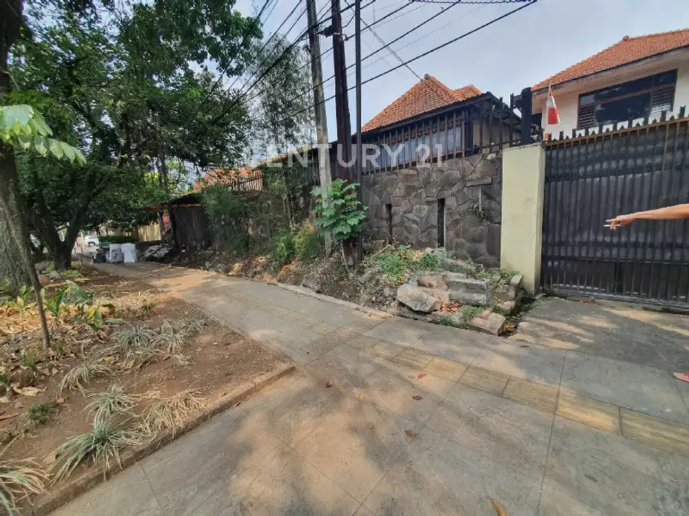 Rumah Besar Cocok Untuk Cafe / Resto Di Sayap Dago Bandung
