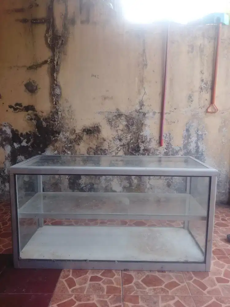 Di jual cepat etalase
