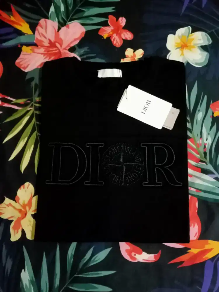 DIOR X STONE ISLAND MEN'S TEE ( black on black embroidery )