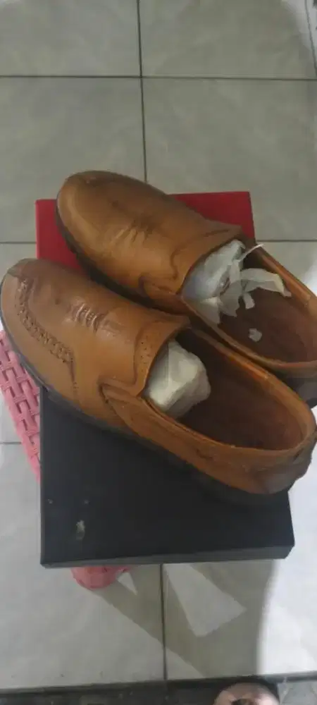 Sepatu pierre Cardin Paris