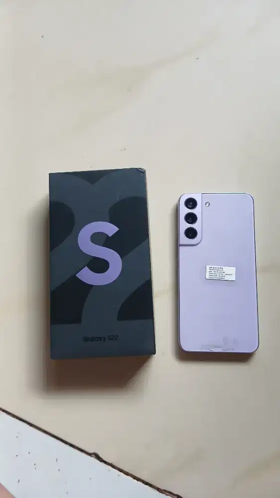 Samsung S22 8/256