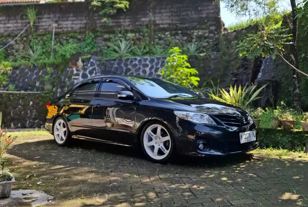 Corolla Altis E manual 2011 6 Speed