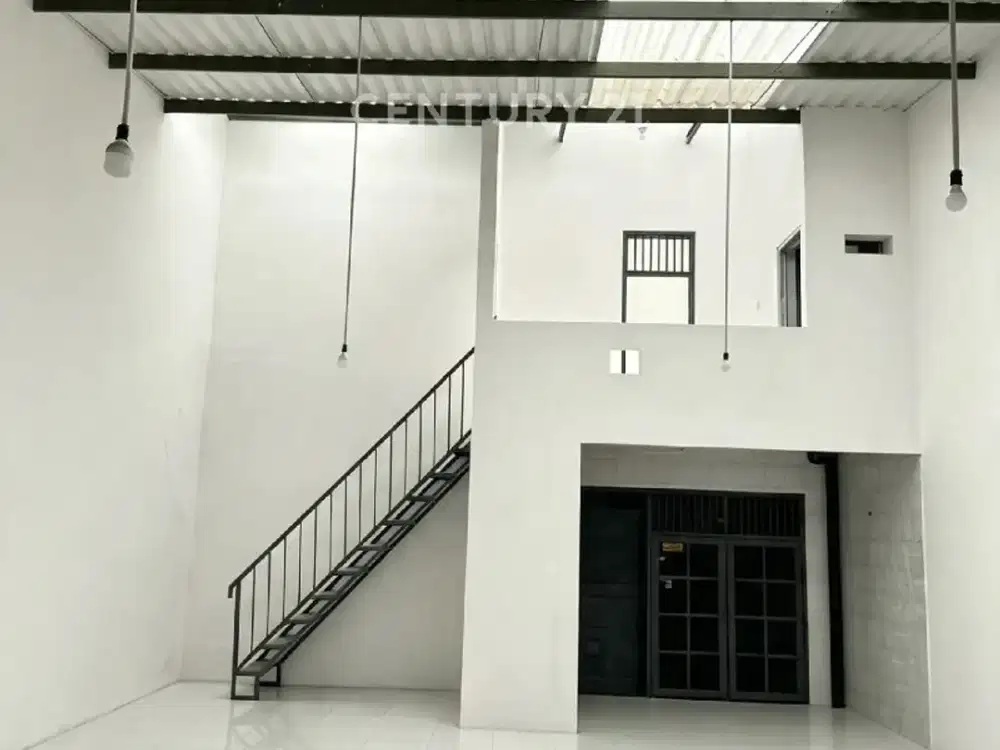 Ruko Siap Usaha Di Kawasan Ramai Bangunan Fungsional &Parkir Luas