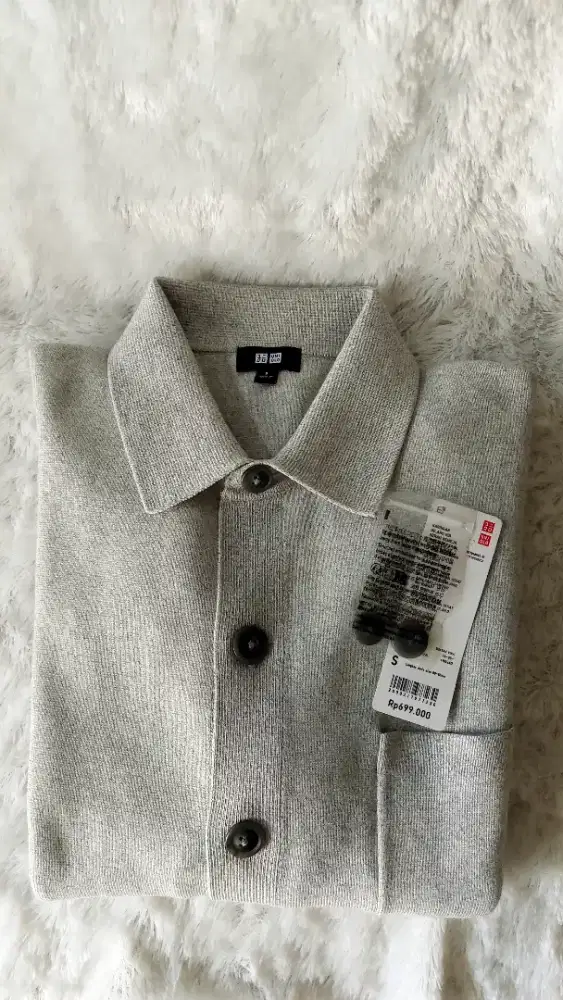 Cardigan Uniqlo Millano Series Light Grey Original 99% Like New