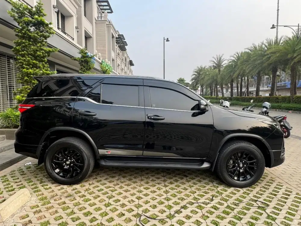 DIJUAL CASH KM 28 ribu Fortuner 2.8 4x2 GR