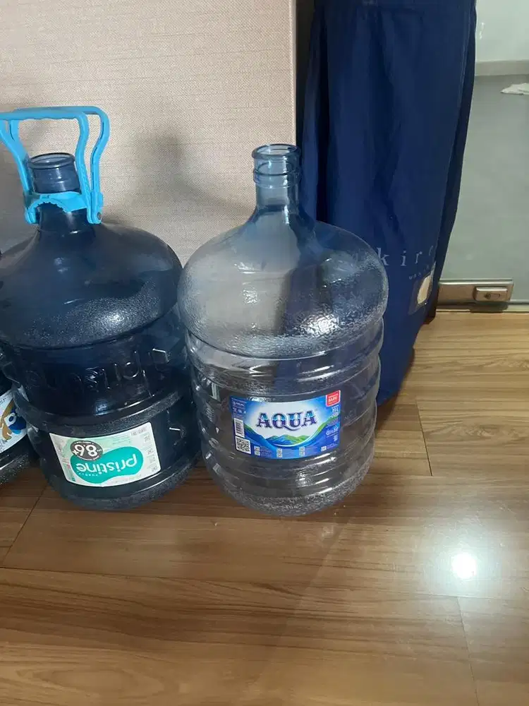 Jual galon kosong aqua dan juga pristine
