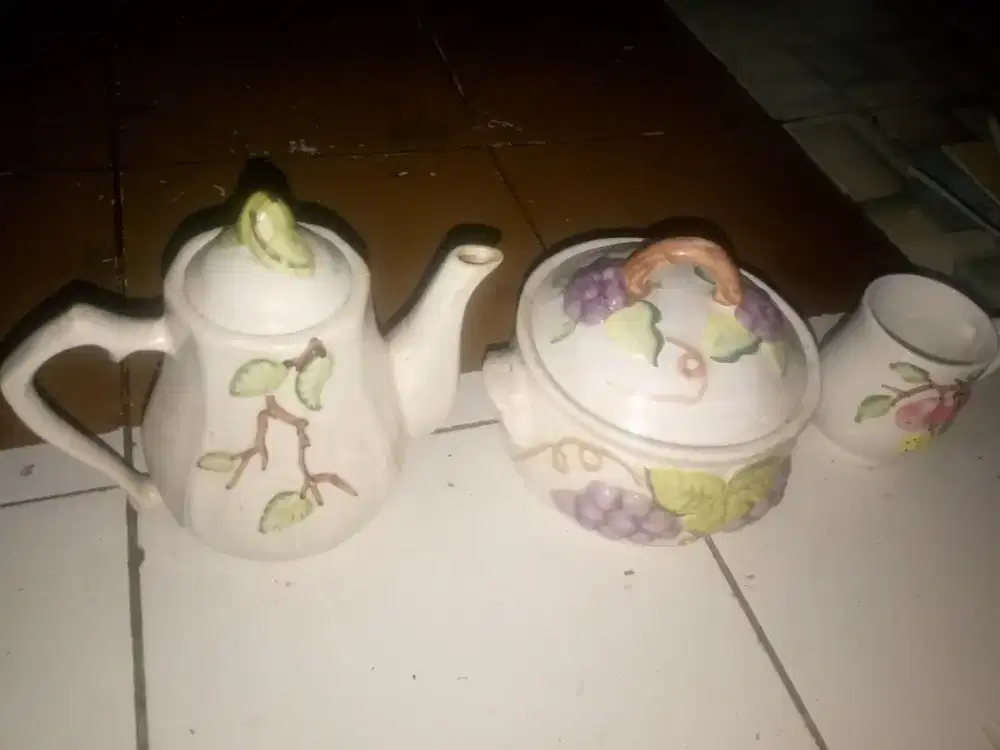 keramik pajangan