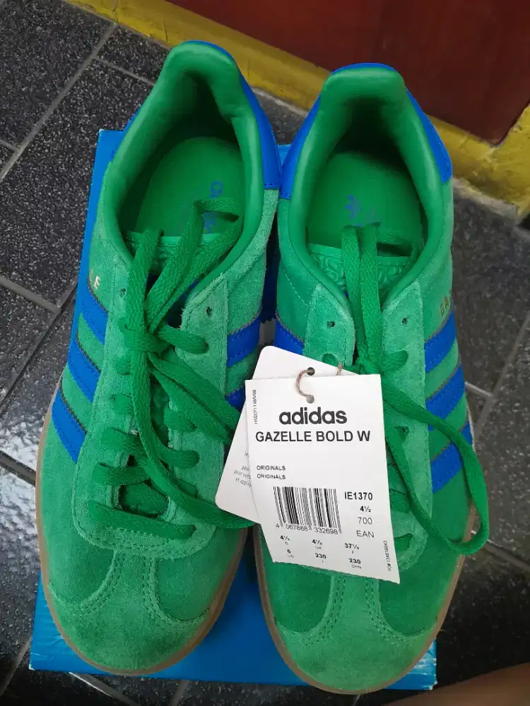 Preloved Adidas Gazelle Bold W