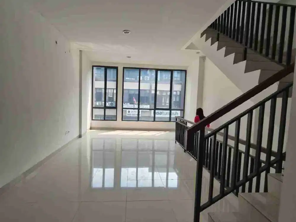 Disewa Cepat Ruko Rapi Siap Pakai 3 Lantai di Northridge BSD
