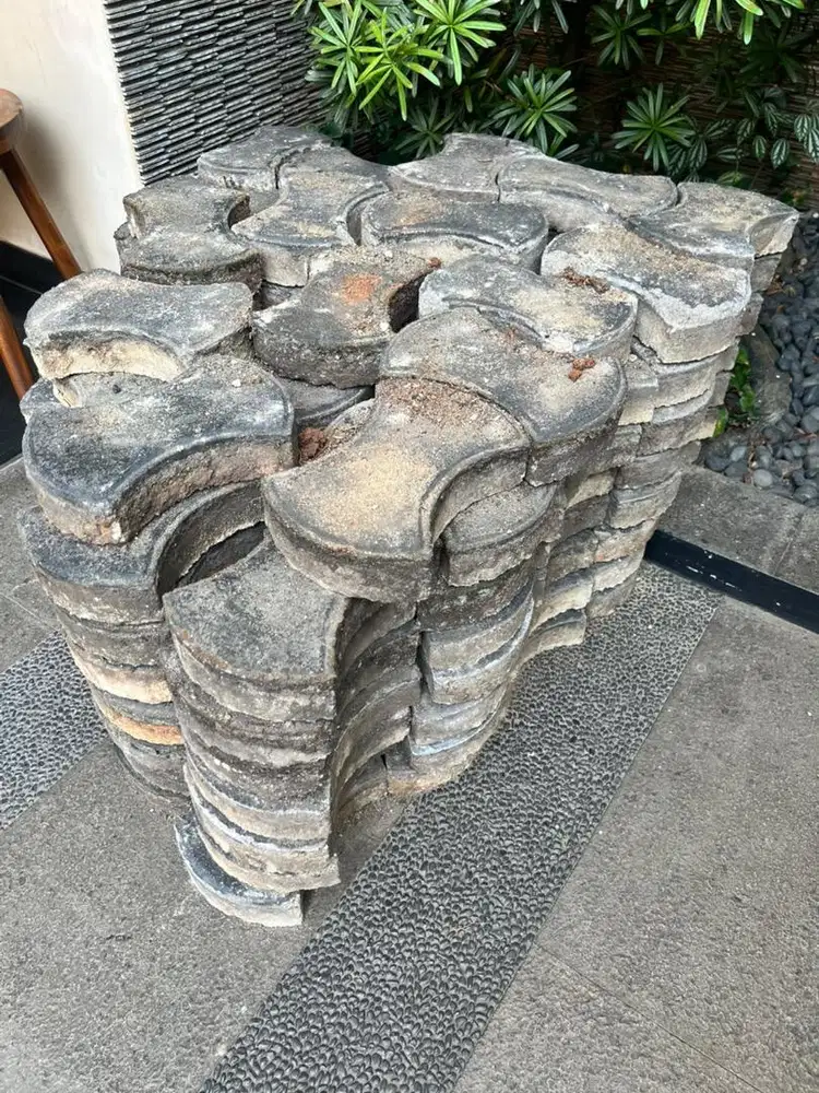 Paving block konblok conblock sekitar 35 m2 kondisi baik