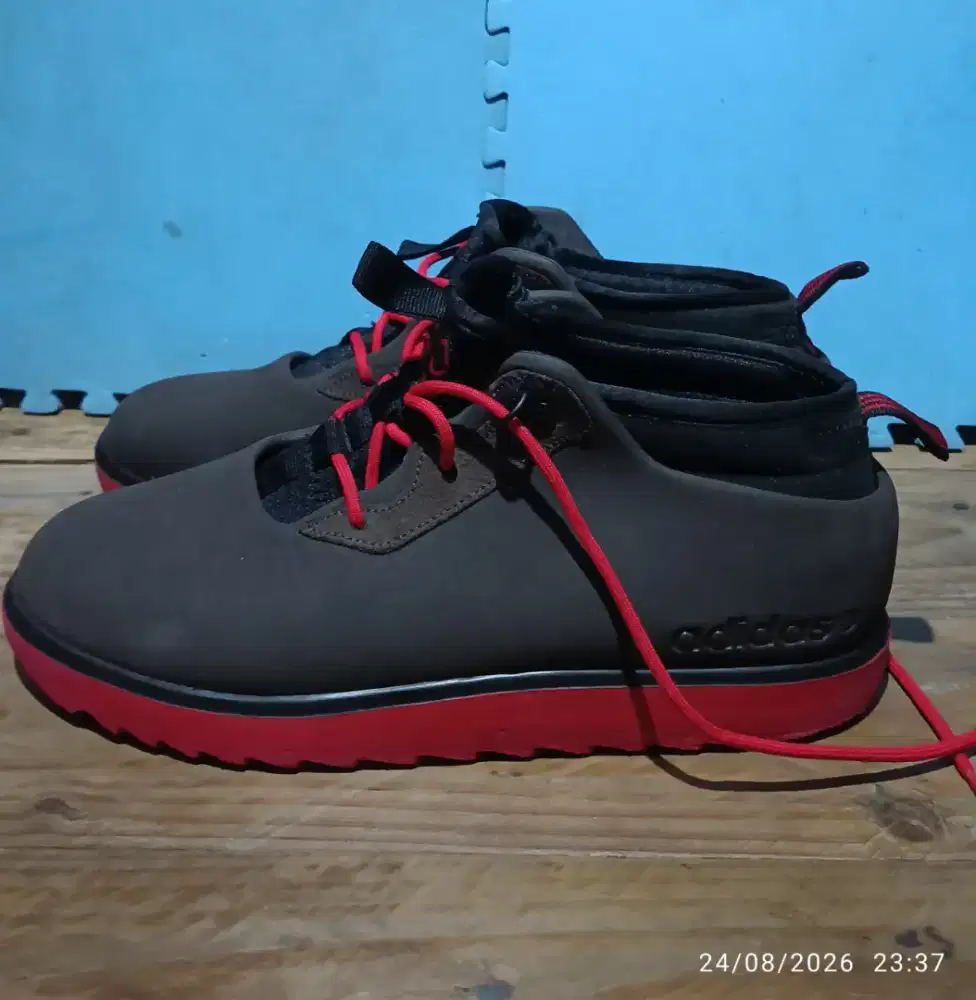 Sepatu Adidas Neo
