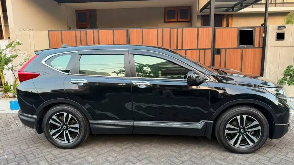 Dijual Honda CRV 1.5 AT Prestige Istimewa (cocok individu penggemar)