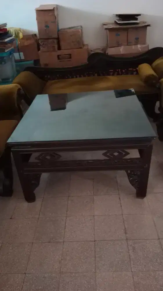 Jual 1 set + meja kursi jati tua. Barang antik