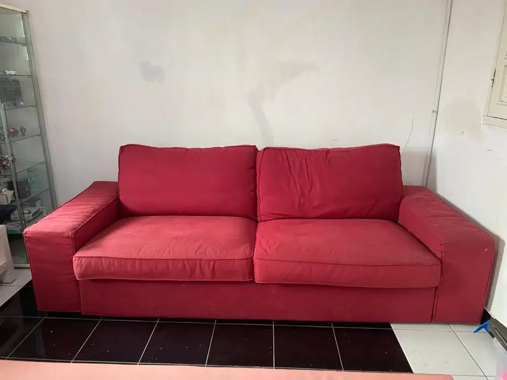 Kivik Sofa 3 dudukan merah