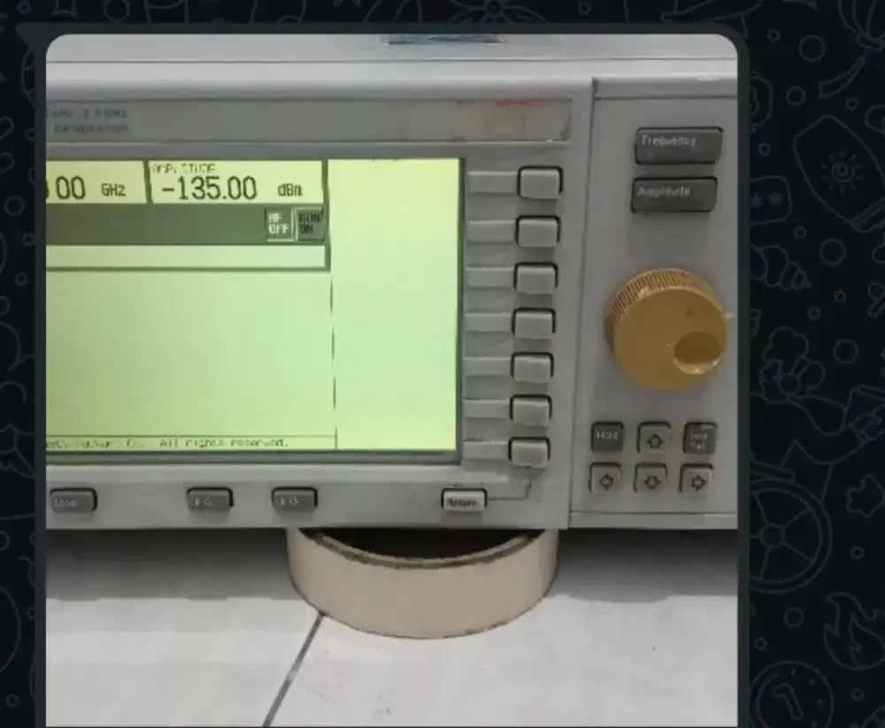 Signal generator Agilent E44208 2GHz