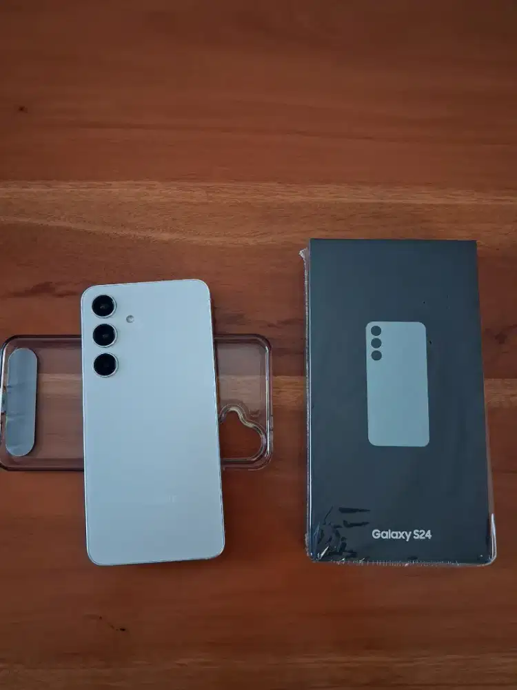 Samsung s24 white 8/256