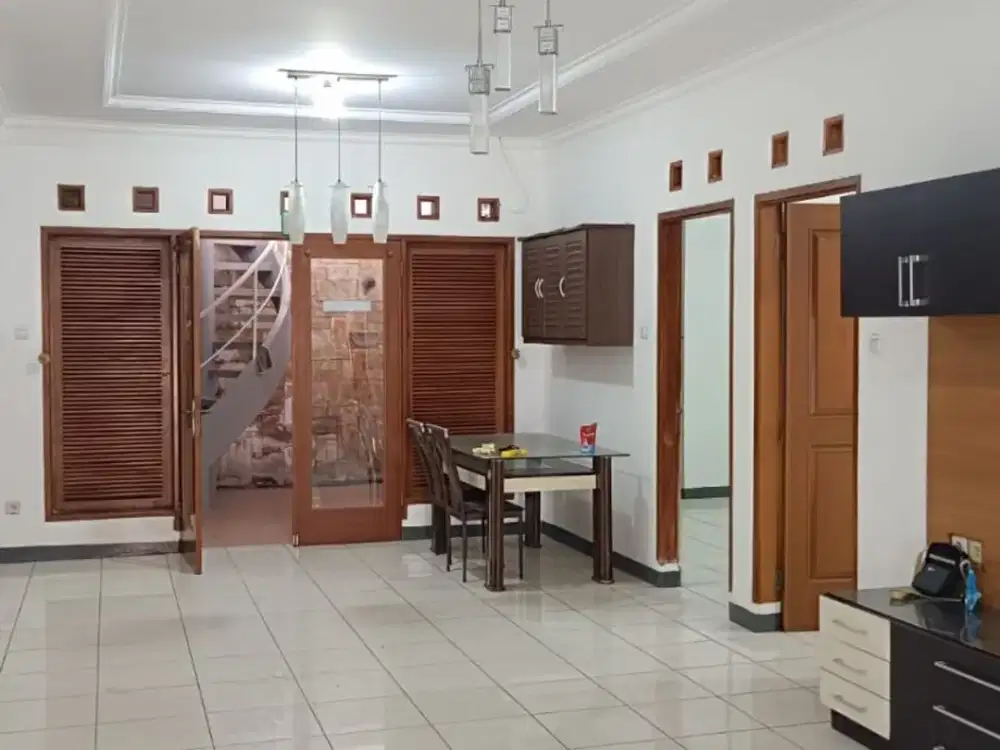 Harga Terbaik Rumah Nyaman Lega di Kopo Permai