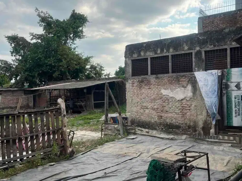 SEGERA! Jual Cepat Tanah dan Bangunan di Jl Majapahit Semarang