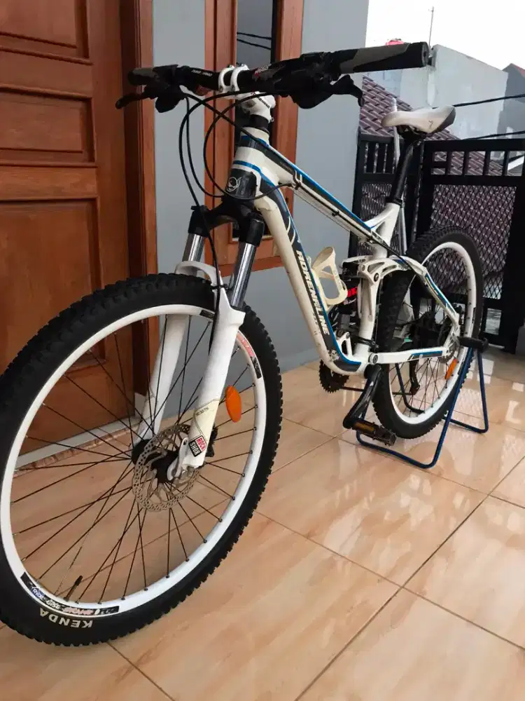 Sepeda MTB Adrenalin XC2