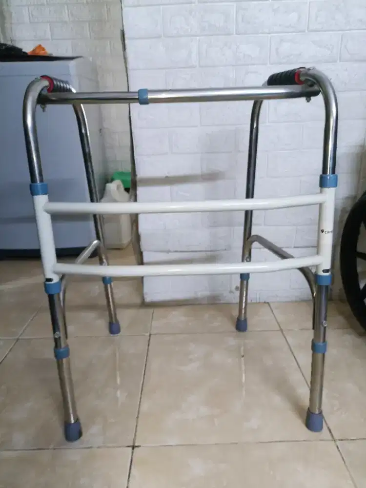 Walker Orang tua