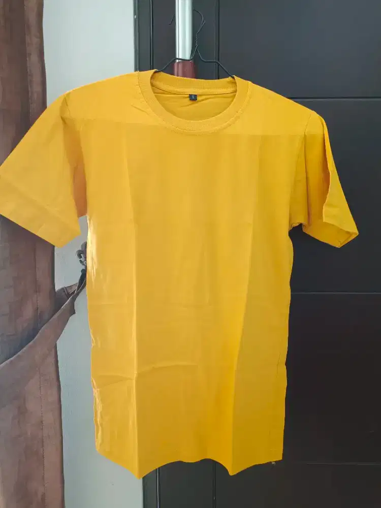 Atasan Kaos Polos Baru