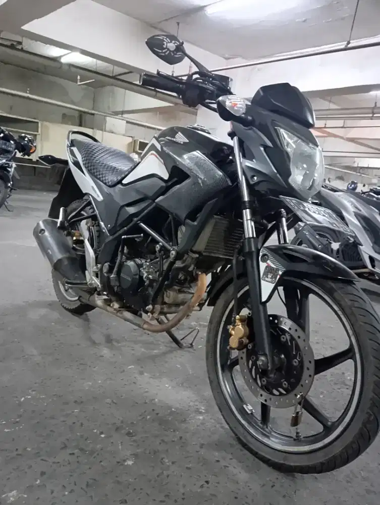 Jual motor Cb150R Old