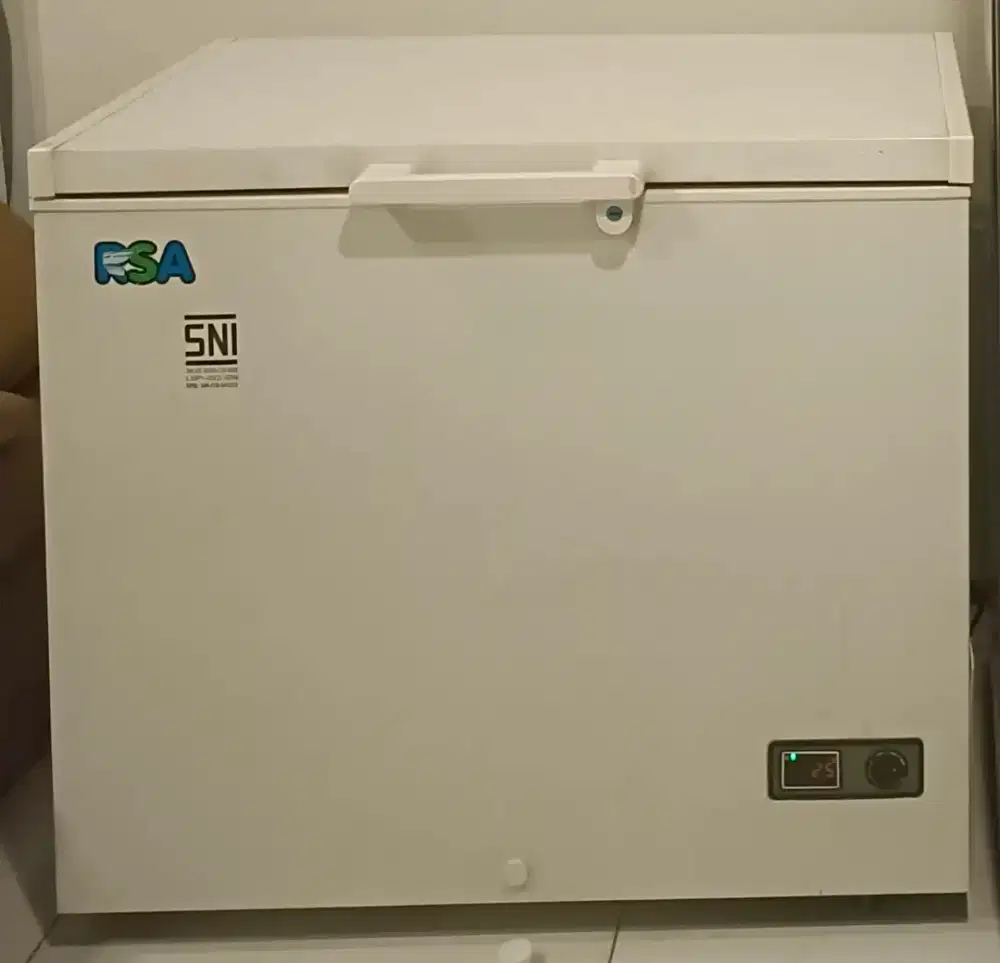 Dijual chest freezer RSA-220L