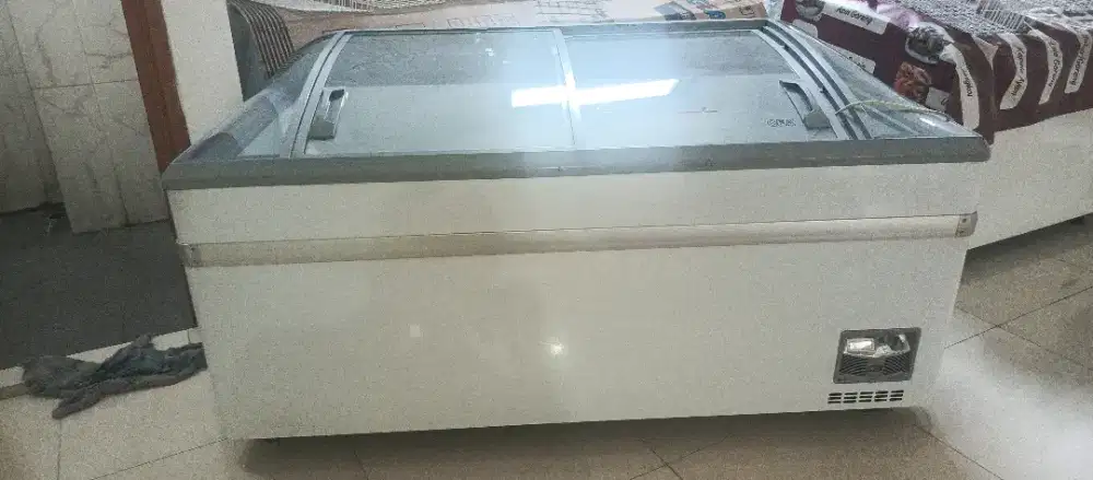 Freezer Display GEA 600 Liter