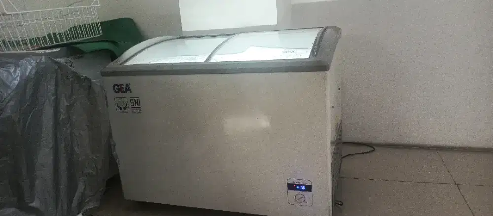 Freezer GEA Display 300 Liter