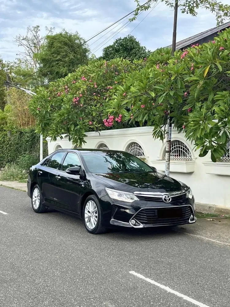 TOYOTA CAMRY V 2.5 AUTOMATIC TAHUN 2017