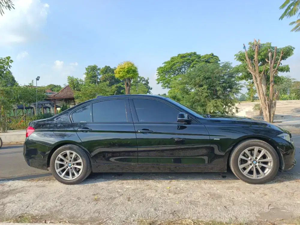 BMW F30 320i Sport B48 NIK 2017