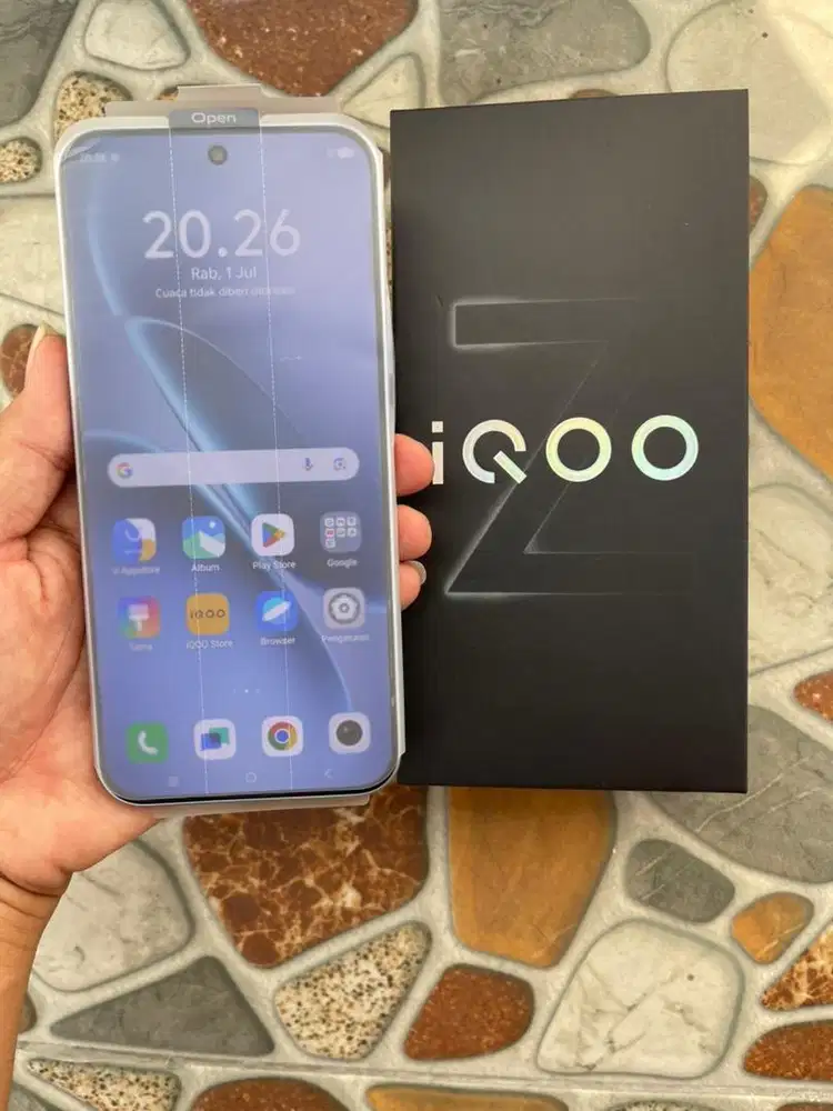 iQoo Z11 5G 8/256 BNOB