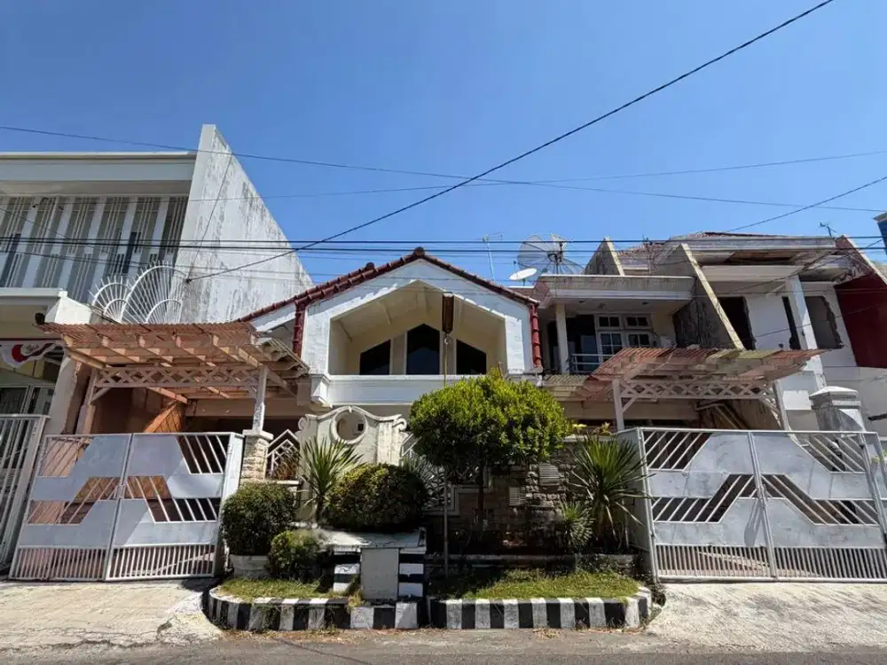Rumah siap huni di Wisma Permai Barat Surabaya