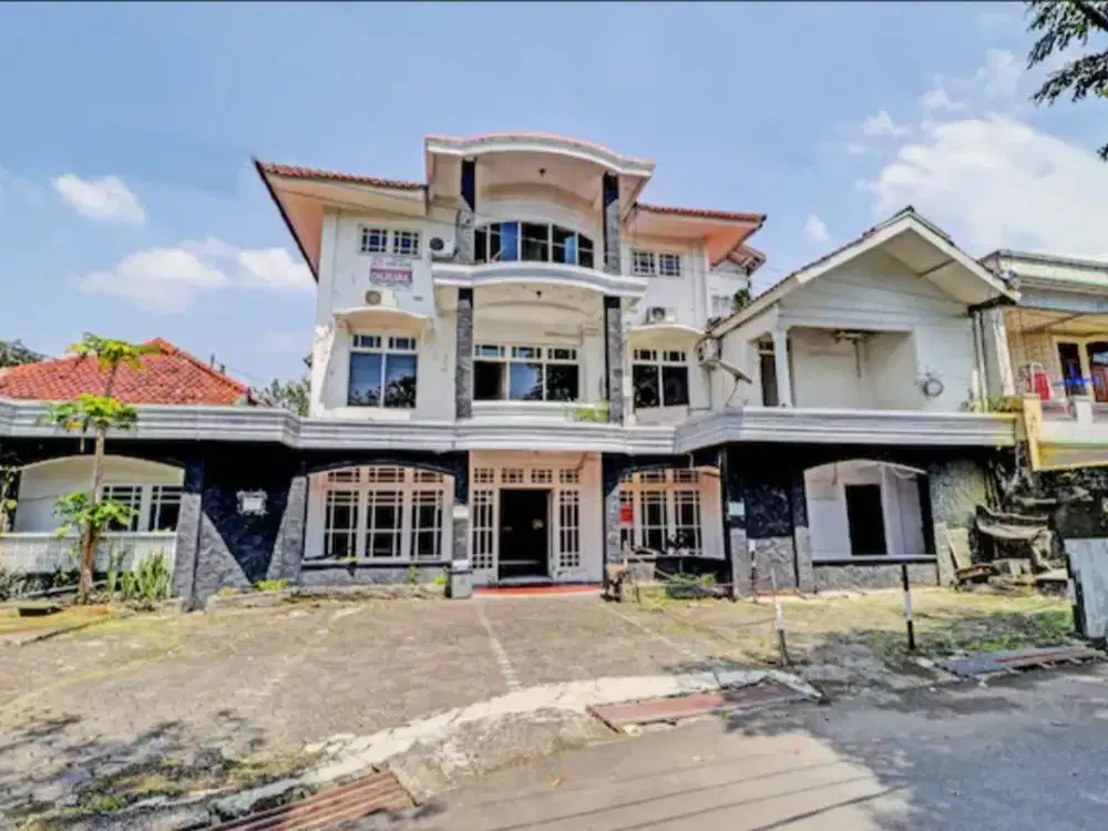 Hot Deal! Soekarno Hatta, Buah Batu. Hotel Aktif 3 Lantai di Kota Bandung