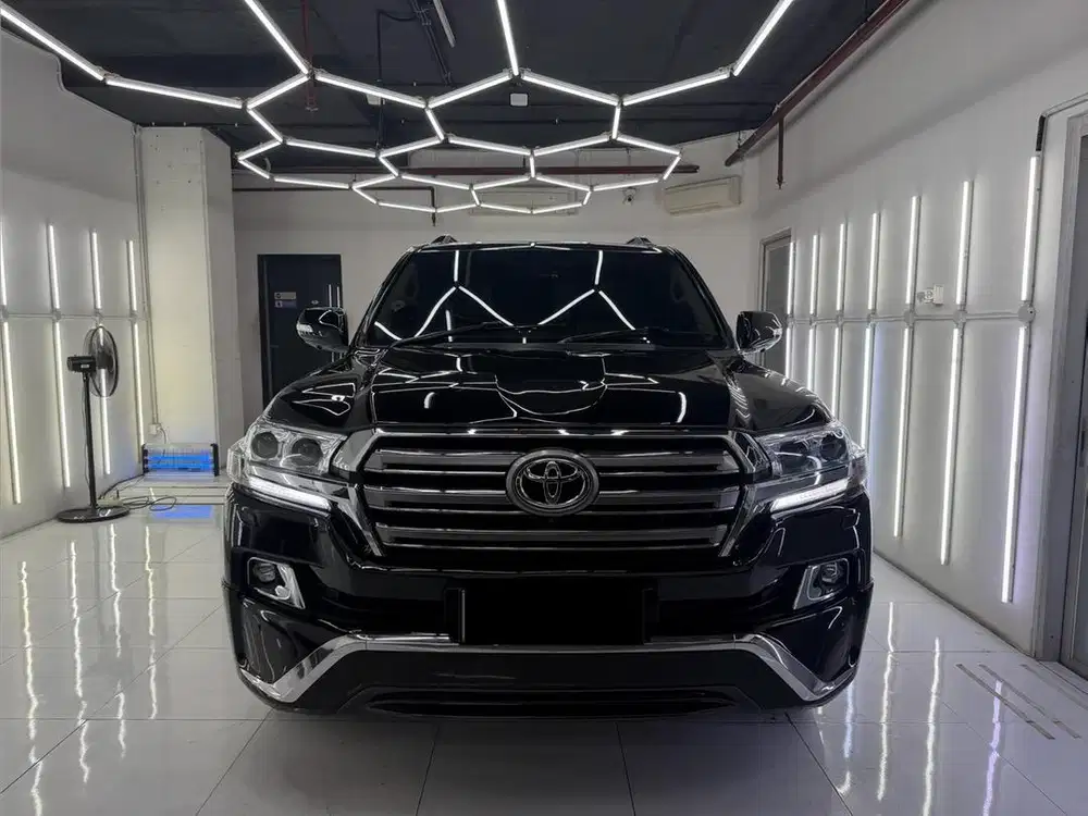 [ Low KM termurah ] Land Cruiser VX200 V8 Sahara convert facelift 2019
