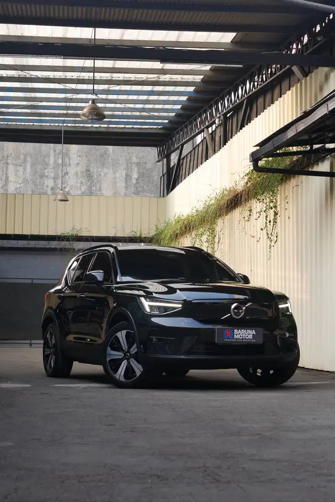 VOLVO XC40 T5 RECHARGE  PURE ELECTRIC 2023