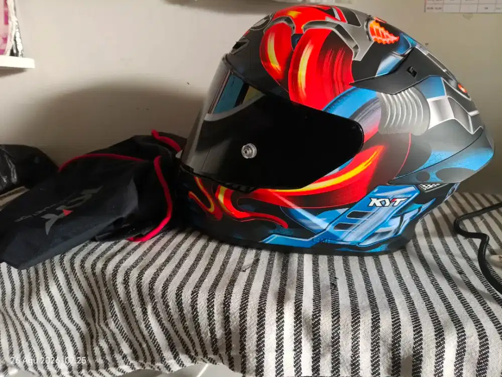 Helm kyt TT COURSE