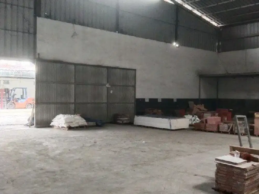 Dijual Gudang cocok untuk usaha apapun di Jalan Anyar Solokan Jeruk Majalaya Ref.05209