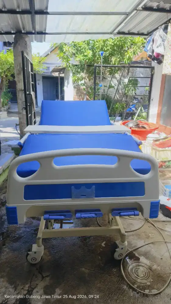 KASUR RUMAH SAKIT DAN TABUNG OKSIGEN