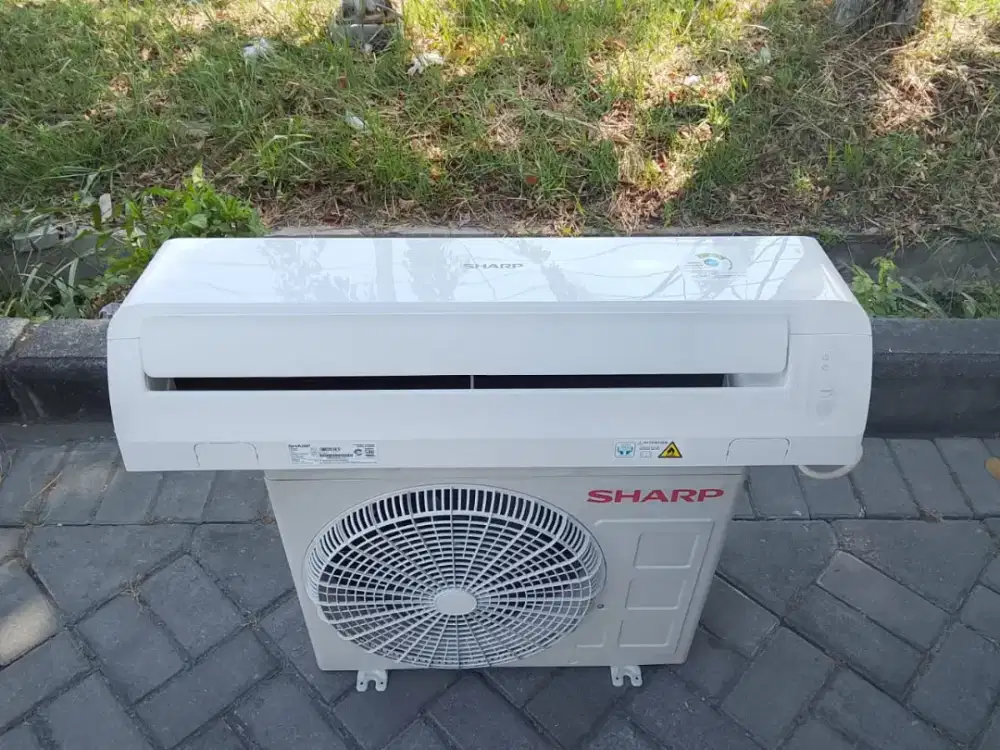 Jual sharp 1/2 pk R32 terbaru lowt 360 watt br pake 3 bln ori semua
