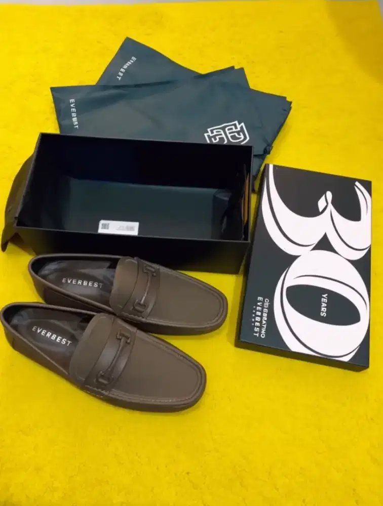 Sepatu Everbest Khason No 43 Baru