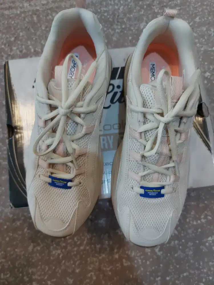 Dijual baru sepatu cewek skechers d'lites