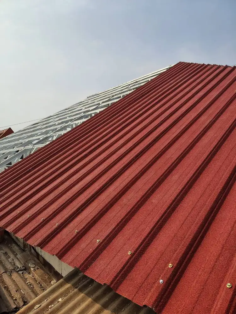 Renovasi Atap Dengan Baja Ringan Galvalum Pasir KENCANA Kuat dan Awet