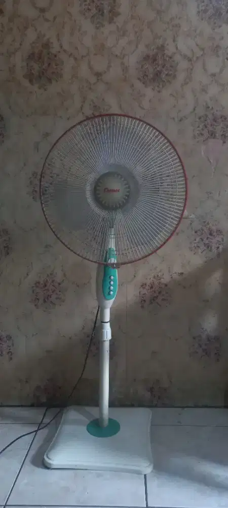 Kipas angin Cosmos 100% berfungsi normal