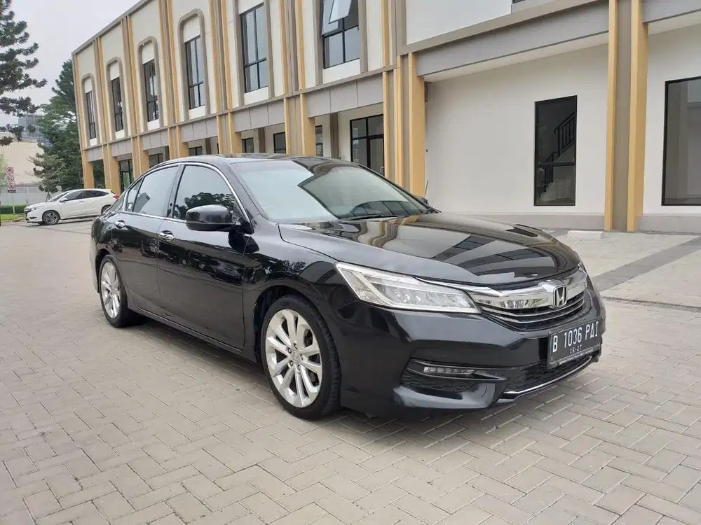 [TDP 10jt] Honda Accord 2.4 VTIL AT 2017 Pajak Panjang